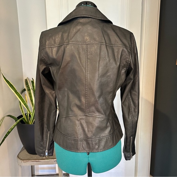 Universal Thread faux leather jacket size small - Picture 8 of 16